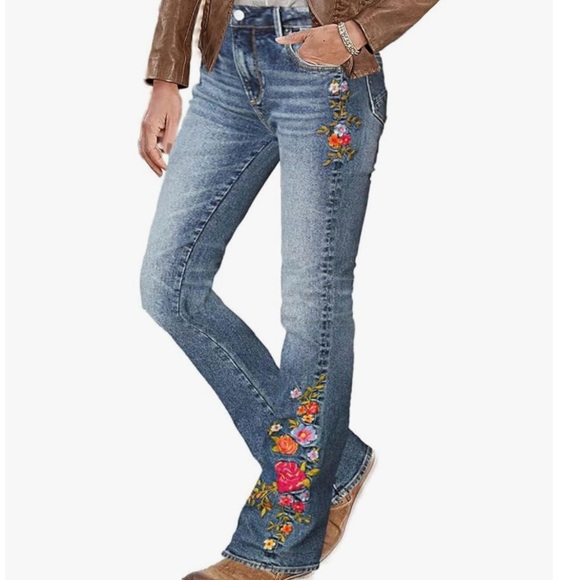 NWT Flamingals Floral Embroidered Boot Cut Jeans - Size: Large - Picture 1 of 13